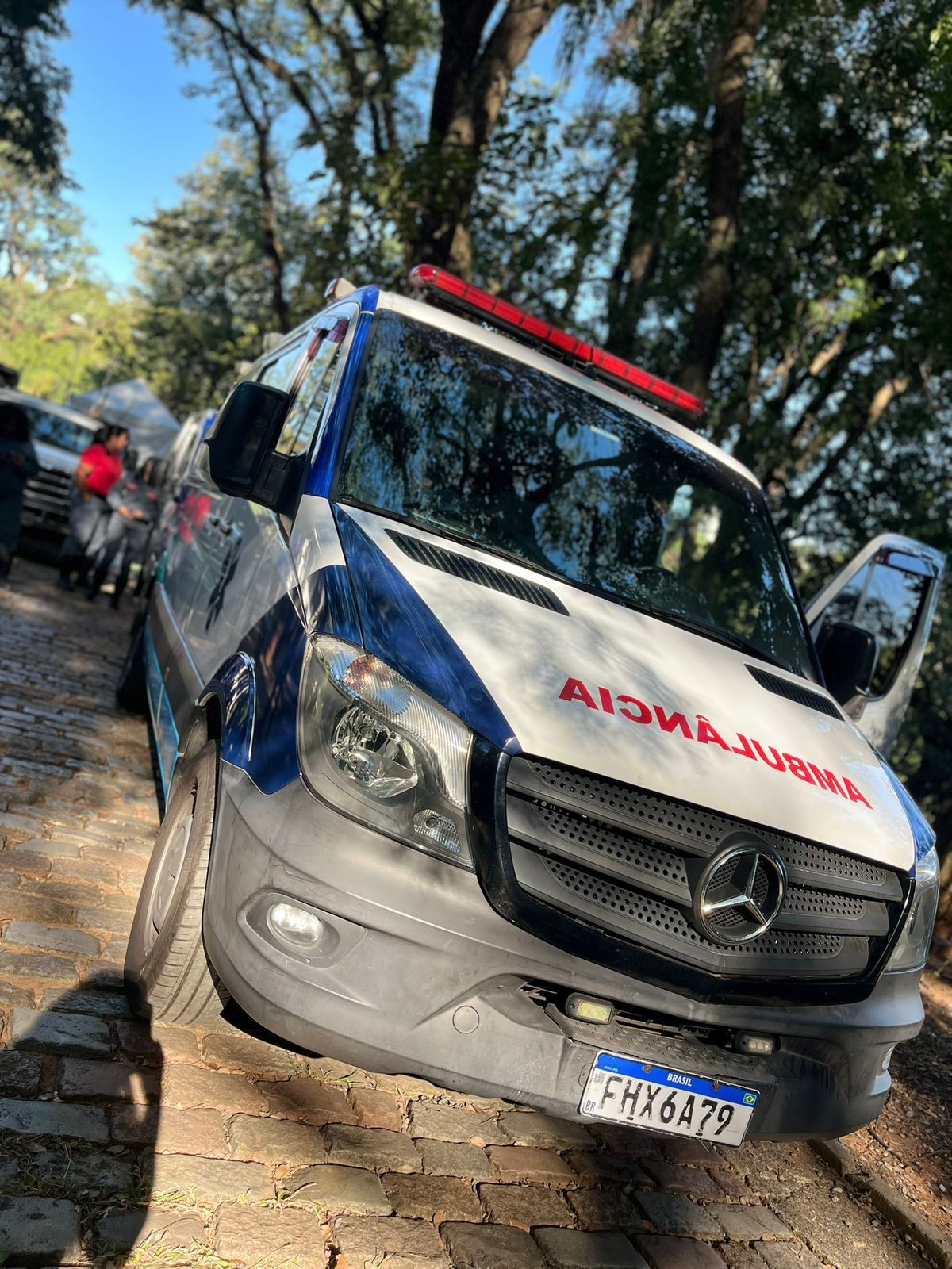 Ambulância da Life Mais Saúde pronta para atendimento em Campinas e região